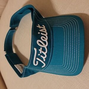 Titleist golf hat, green color